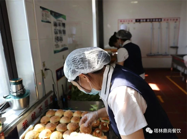 鼎尚資訊丨豐富菜肴，提升品質(zhì)，小吃美食節(jié)活動(dòng)圓滿(mǎn)舉行。